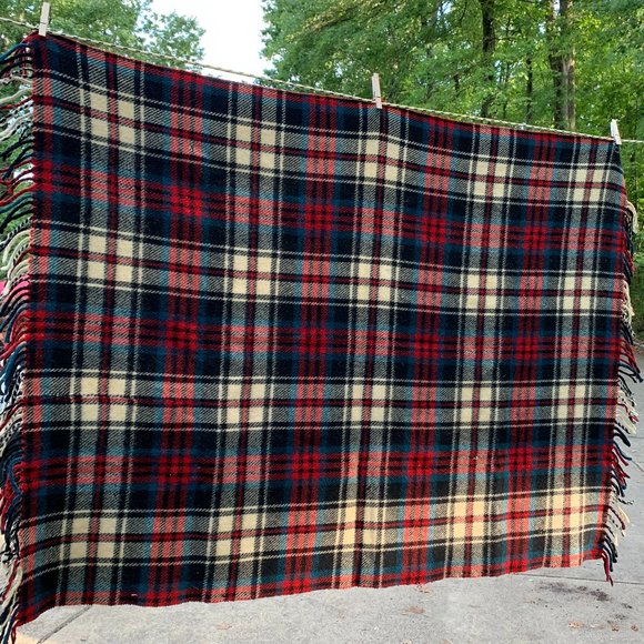VTG Plaid Wool Blanket Marshall Field & Company Fringe Classic Preppy Throw - Picture 7 of 7